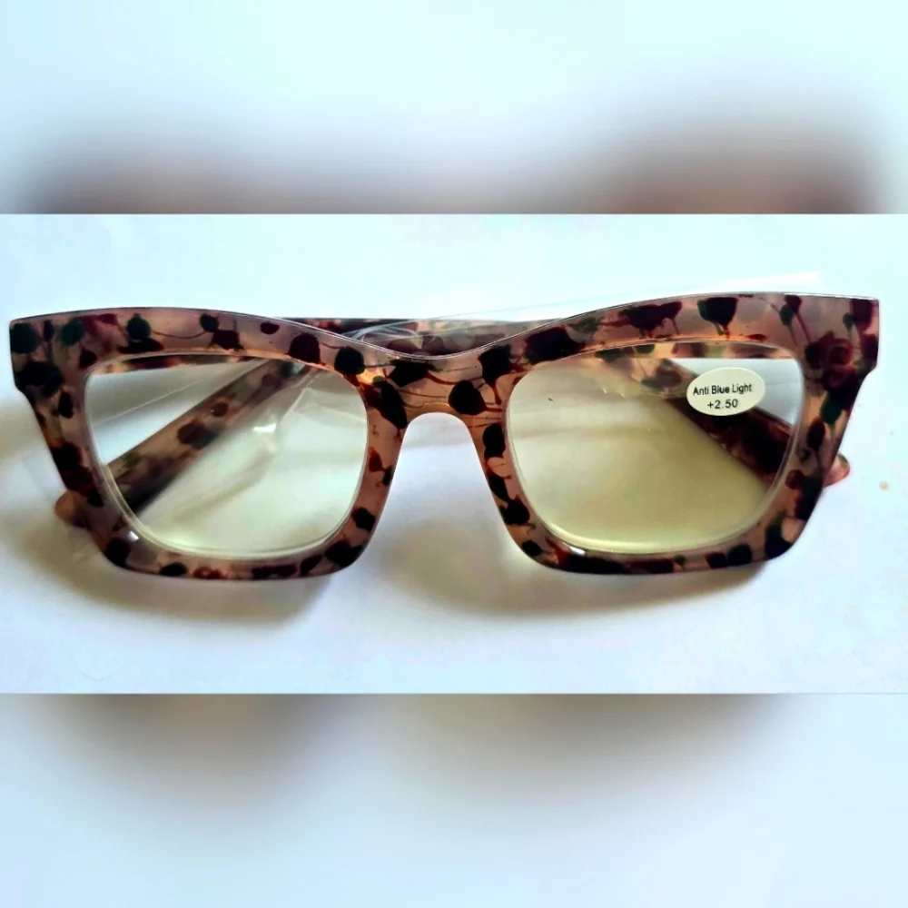 OPRAH STYLE TORTOISE +2.50 TRENDSETTER READER GLASSES
